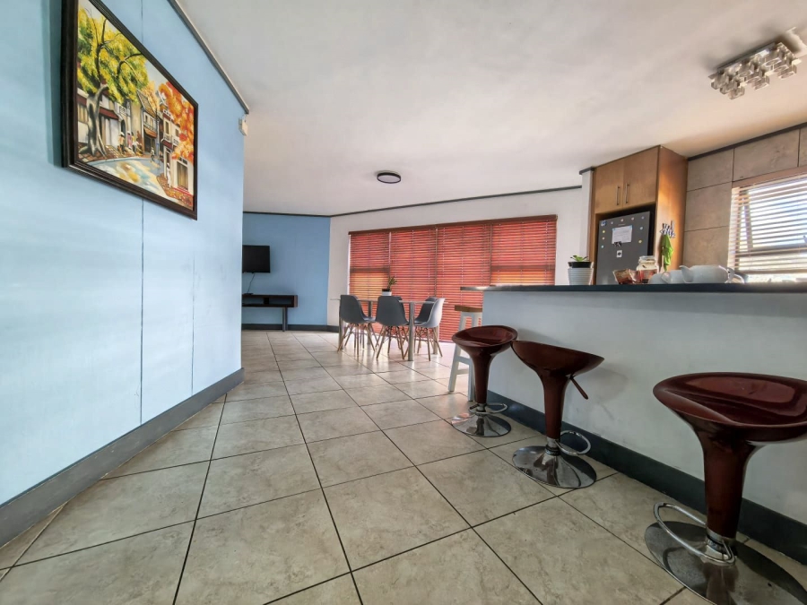 1 Bedroom Property for Sale in Three Anchor Bay Western Cape
